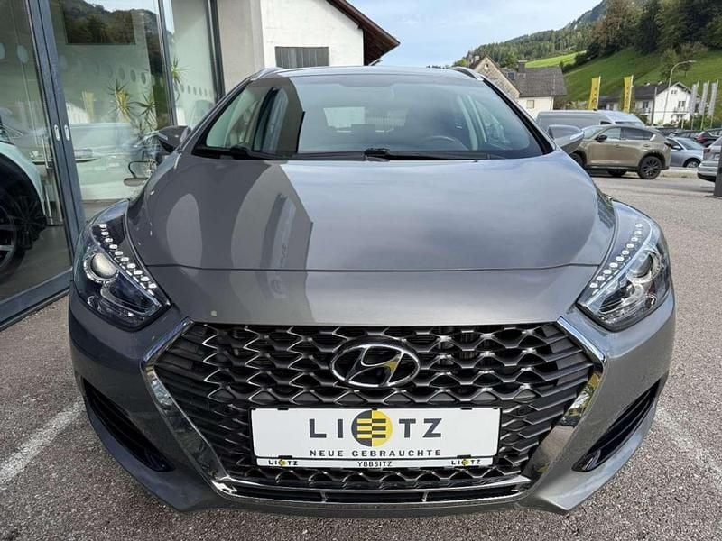 Gebraucht Hyundai i40 136 PS (100 kW) 2019 Grau Kombi