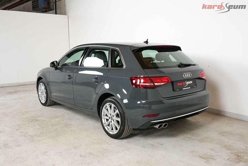 Gebraucht Audi A3 Design 150 PS (110 kW) 2020 Grau Limousine