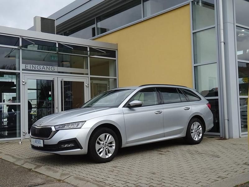 Gebraucht Skoda Octavia Ambition 150 PS (110 kW) 2022 Silber  metallic Kombi