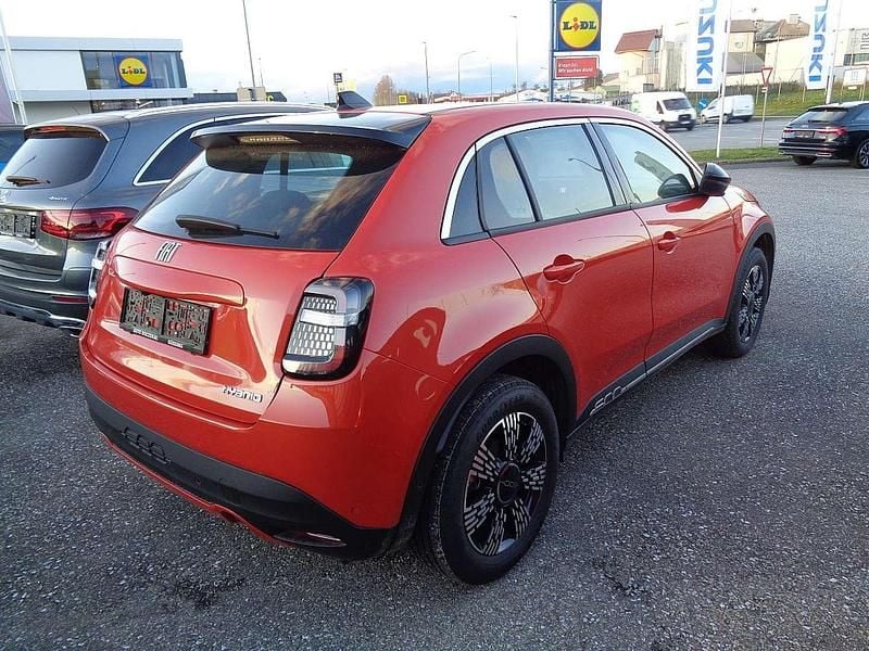 Gebraucht Fiat 600 101 PS (74 kW) 2025 Orange SUV