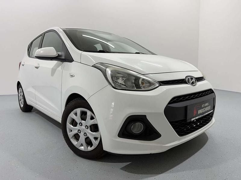 Gebraucht Hyundai i10 Comfort 87 PS (63 kW) 2015 Weiß Kleinwagen