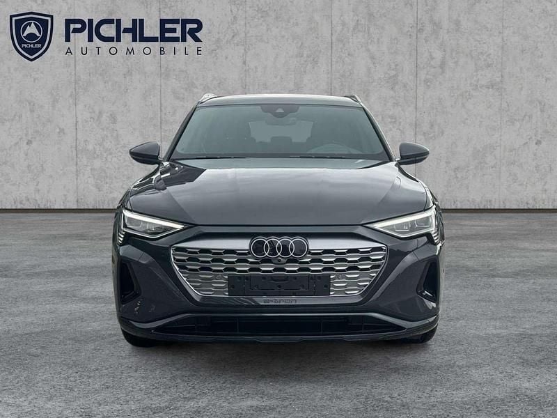 Gebraucht Audi Q8 e-tron Business 158 kW (215 PS) 2024 Grau SUV