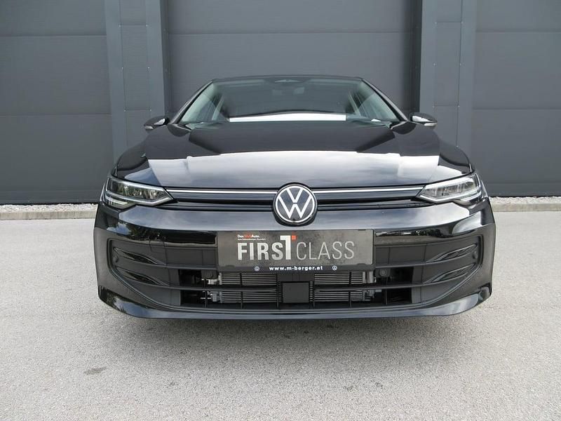 Neu VW Golf VIII 115 PS (84 kW) 2025 Schwarz  metallic Limousine