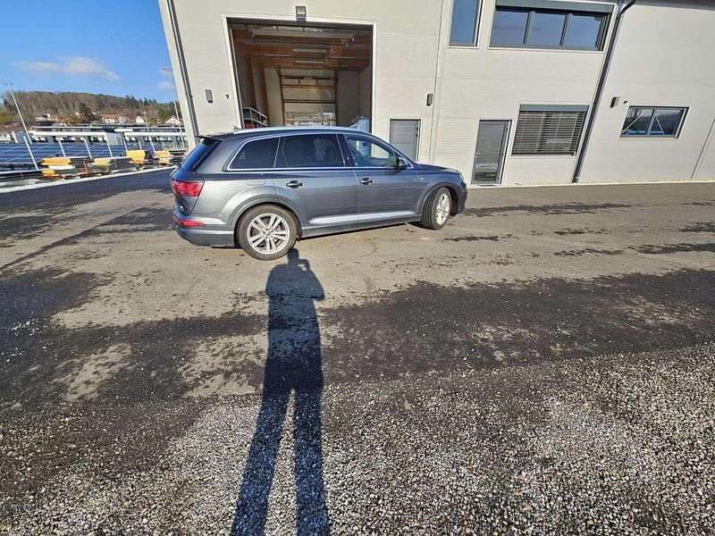 Gebraucht Audi Q7 S-Line 272 PS (200 kW) 2016 Grau SUV