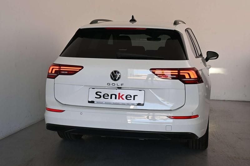 Gebraucht VW Golf VIII Business 116 PS (85 kW) 2025 Weiß Kombi