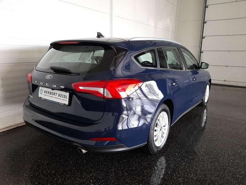 Gebraucht Ford Focus Titanium 120 PS (88 kW) 2021 Blau Kombi