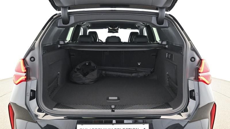 Schwarz Gebraucht 2024 BMW iX3 SUV | € 63.888 - Bild 1/4