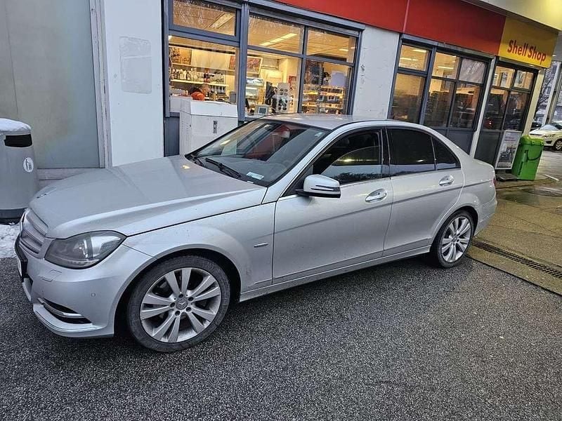 Gebraucht Mercedes C220 Avantgarde 170 PS (125 kW) 2012 Limousine