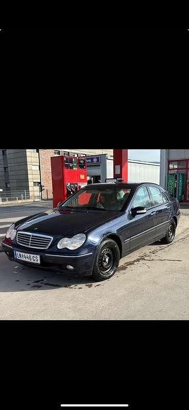 Gebraucht Mercedes C180 Avantgarde 143 PS (105 kW) 2003 Blau Kombi