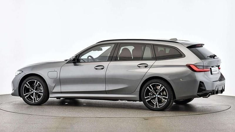 Gebraucht BMW 330e Efficient Dynamics 184 PS (135 kW) 2025 Grau Kombi