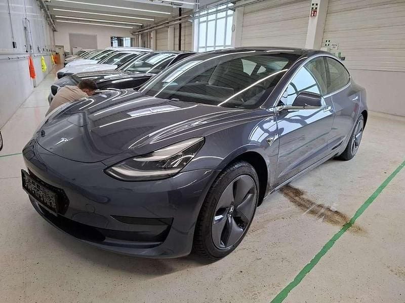 Grau Gebraucht 2020 Tesla Model 3 Standard Range Limousine | € 21.880 (Fairer Preis) - Bild 1/1