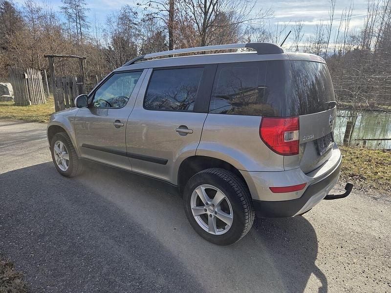 Gebraucht Skoda Yeti Outdoor Ambition 110 PS (80 kW) 2014 SUV