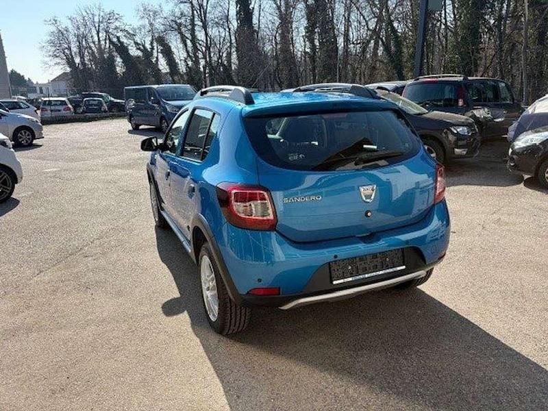 Gebraucht Dacia Sandero Stepway 90 PS (66 kW) 2013 Blau Limousine