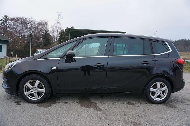 Gebraucht Opel Zafira Edition 135 PS (99 kW) 2017 Schwarz Van / Kleinbus