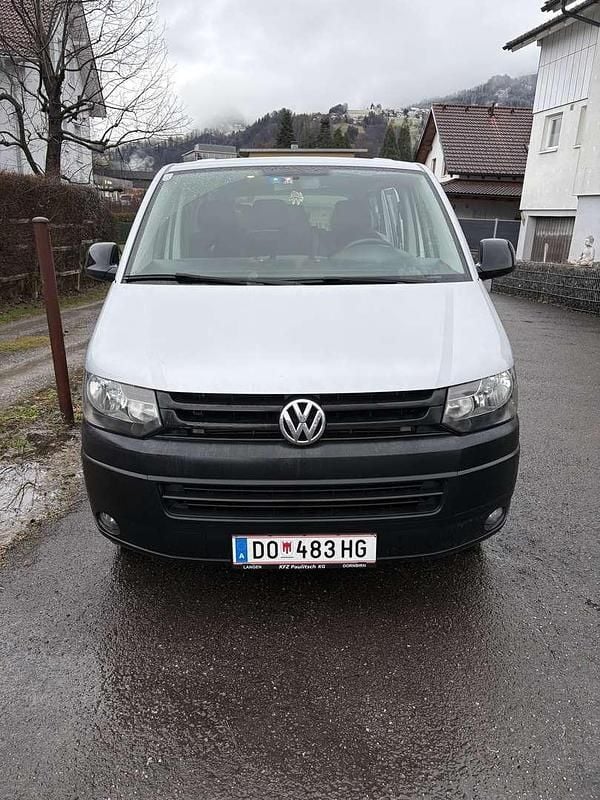 Gebraucht VW T5 Trendline 114 PS (83 kW) 2014 Van