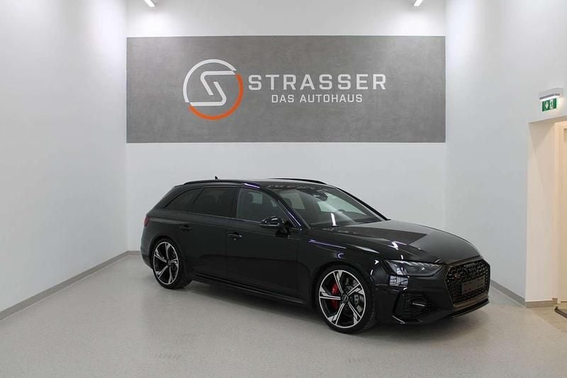 Gebraucht Audi RS4 450 PS (330 kW) 2021 Schwarz  metallic Kombi