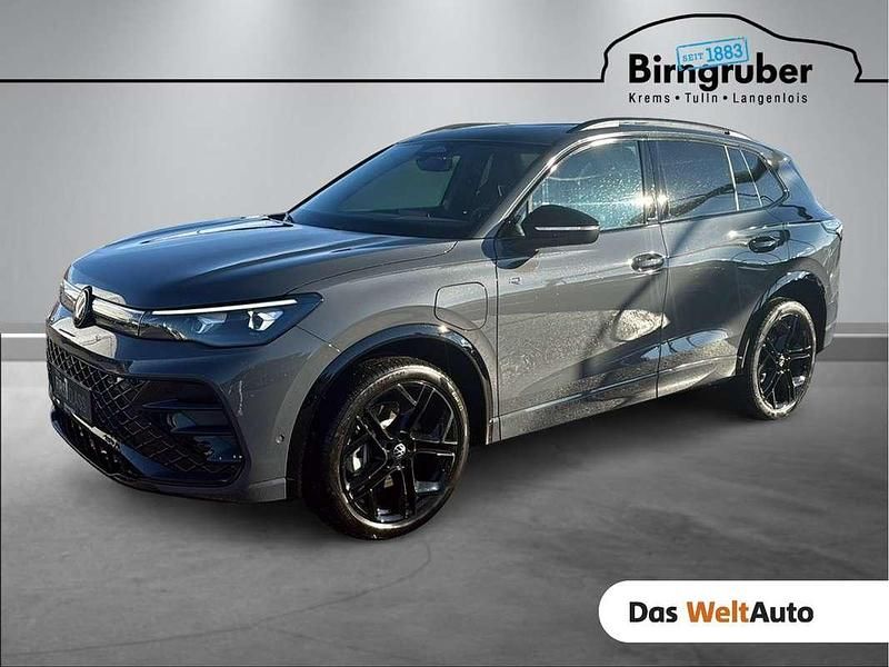 Neu VW Tiguan Sport 204 PS (150 kW) 2025 Mittelgrau  metallic SUV