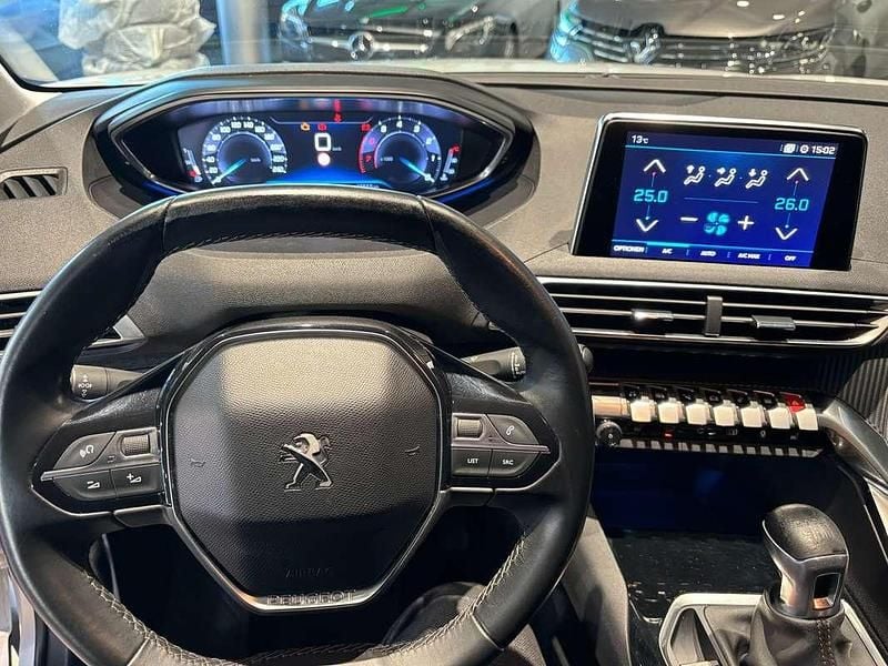 Gebraucht Peugeot 3008 Active 131 PS (96 kW) 2018 Weiß SUV