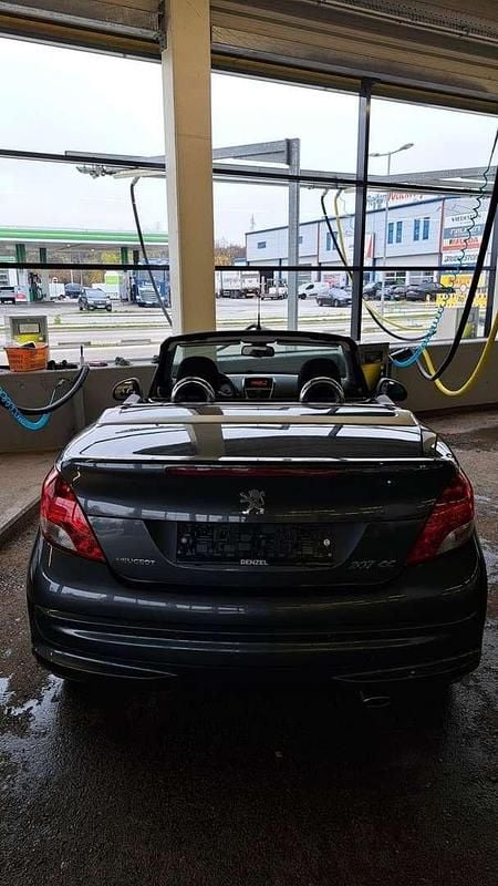 Gebraucht Peugeot 207 CC 120 PS (88 kW) 2010 Cabrio