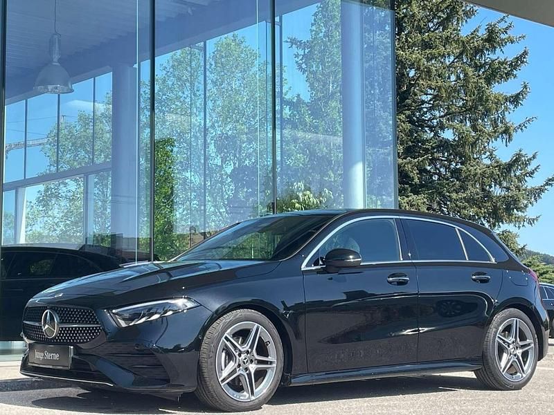 Gebraucht Mercedes A180 AMG line 116 PS (85 kW) 2023 Schwarz Limousine