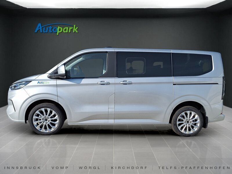 Gebraucht Ford Tourneo 170 PS (125 kW) 2024 Silber Kombi