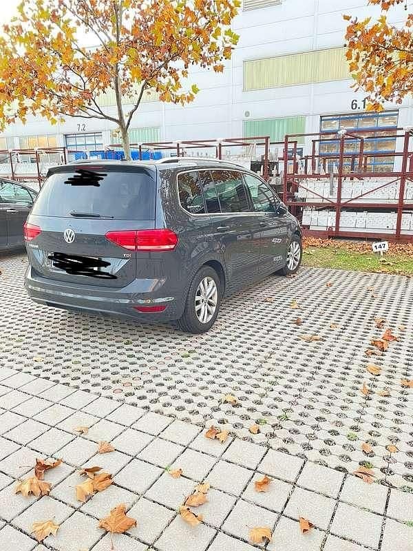 Gebraucht VW Touran Highline 116 PS (85 kW) 2017 Van / Kleinbus