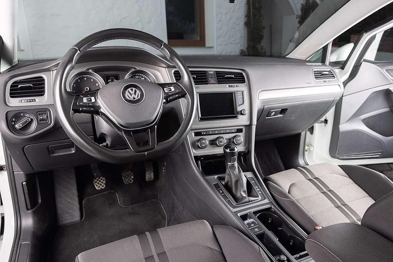 Gebraucht VW Golf VII Sport 110 PS (80 kW) 2016 Weiß Kombi