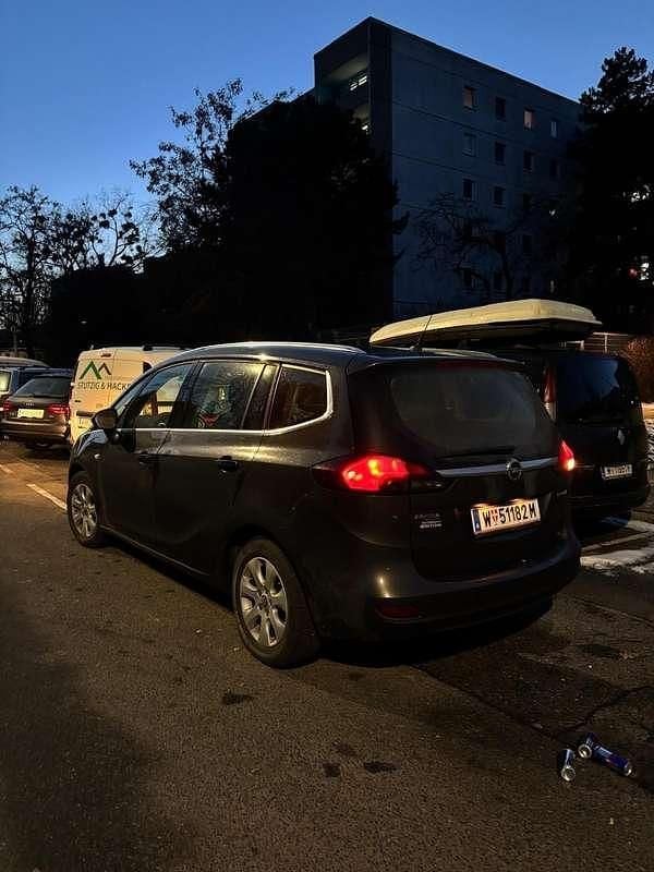 Gebraucht Opel Zafira Tourer Edition 136 PS (100 kW) 2014 Van / Kleinbus