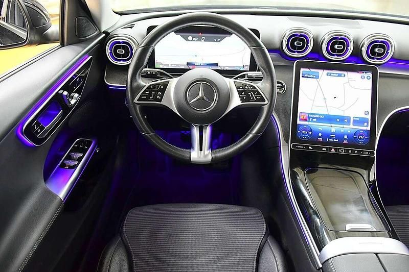 Gebraucht Mercedes C220 197 PS (144 kW) 2021 Schwarz Kombi