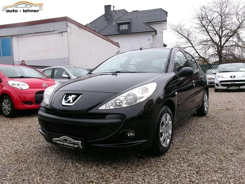 Gebraucht Peugeot 206 75 PS (55 kW) 2009 Schwarz Limousine