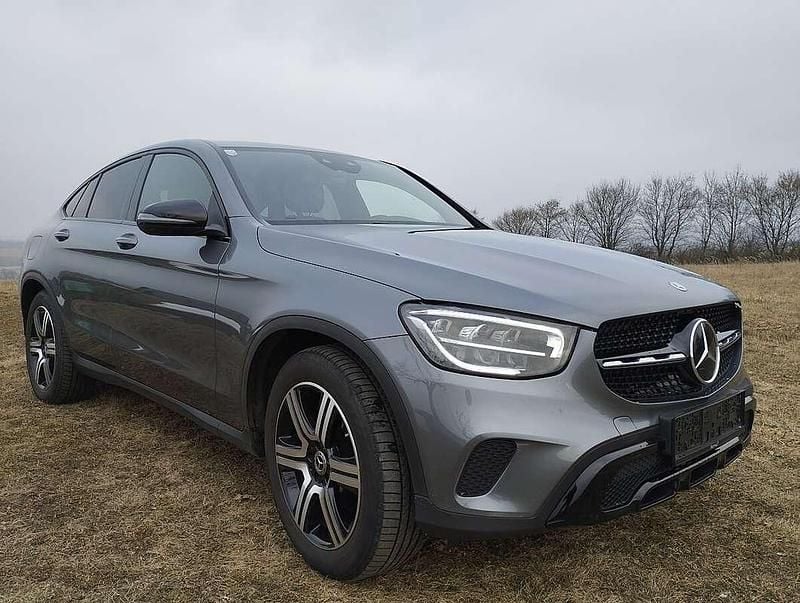 Grau Gebraucht 2022 Mercedes GLC200 Night SUV | € 47.900 (Fairer Preis) - Bild 1/4