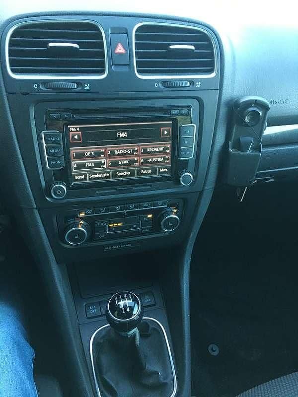 Gebraucht VW Golf VI 105 PS (77 kW) 2010 Grau Kleinwagen