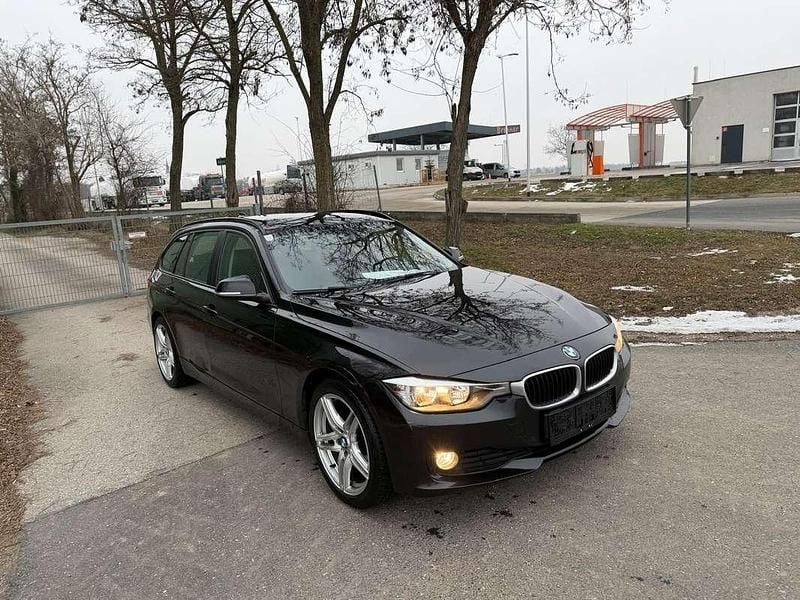 Gebraucht BMW 320 184 PS (135 kW) 2012 Kombi