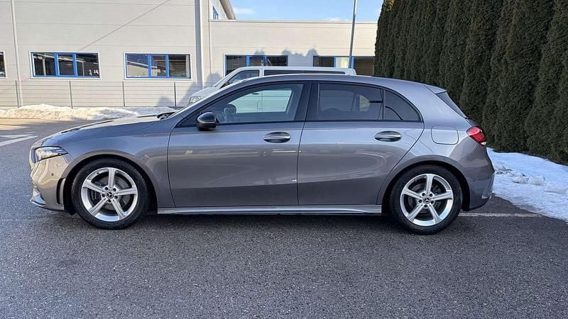 Gebraucht Mercedes A200 AMG line 150 PS (110 kW) 2020 Grau Kleinwagen