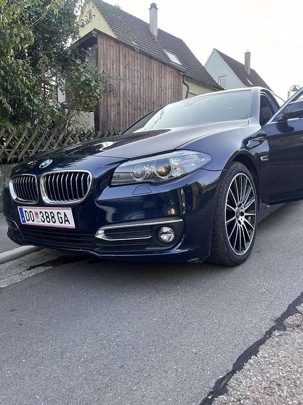 Gebraucht BMW 520 190 PS (139 kW) 2016 Limousine