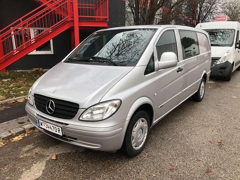 Silber Gebraucht 2006 Mercedes Vito Van | € 10.500 (Teuer) - Bild 1/4
