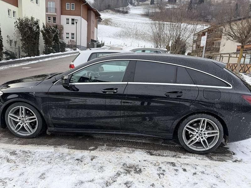Gebraucht 2018 Mercedes CLA200 Shooting Brake OrangeArt Edition Kombi | € 15.500 (Guter Preis) - Bild 1/4