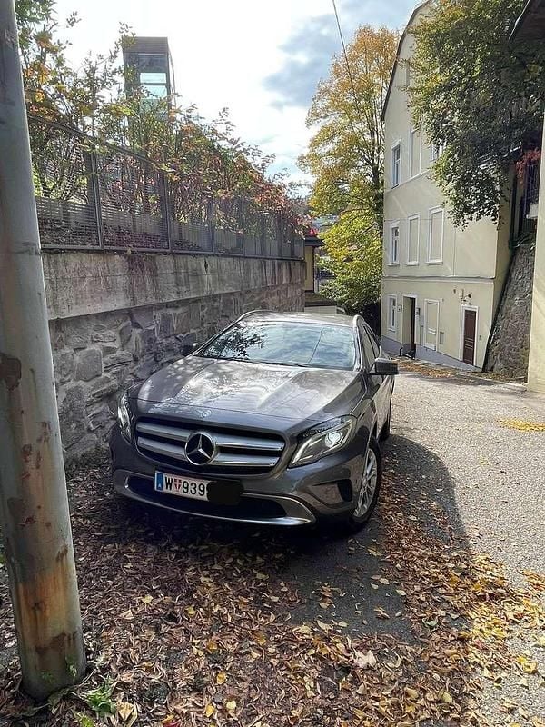 Gebraucht Mercedes GLA200 156 PS (114 kW) 2015 SUV