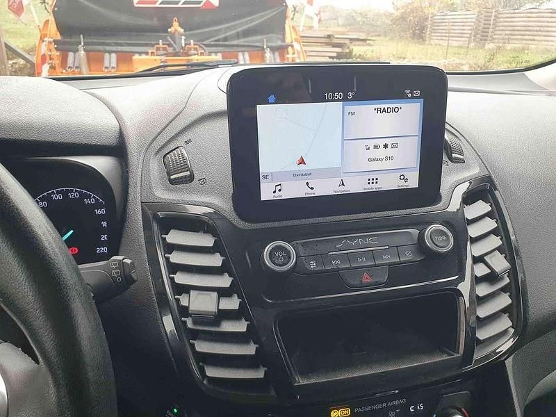 Gebraucht Ford Tourneo Titanium 121 PS (88 kW) 2020 Weiß Kombi