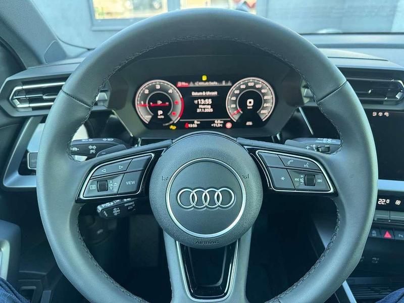 Neu Audi A3 Ambiente 116 PS (85 kW) 2025 Schwarz  metallicperleffektno Limousine