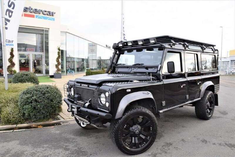 Schwarz Gebraucht 1994 Land Rover Defender SE SUV | € 38.450 - Bild 1/4