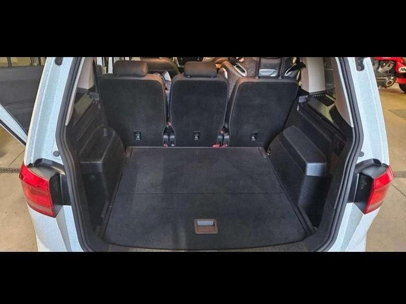 Gebraucht VW Touran Comfortline 110 PS (80 kW) 2016 Weiß Van / Kleinbus