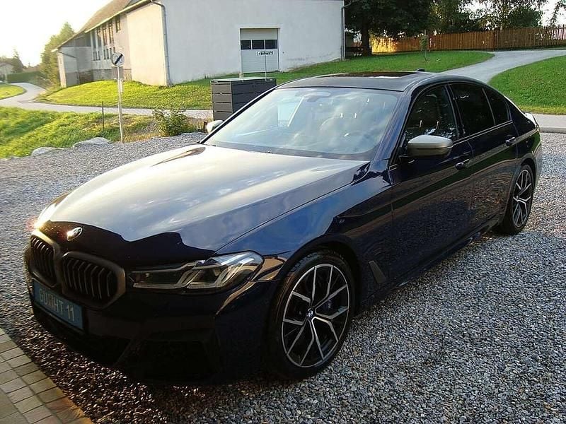 Gebraucht BMW M550 Shadowline 530 PS (389 kW) 2020 Blau Limousine