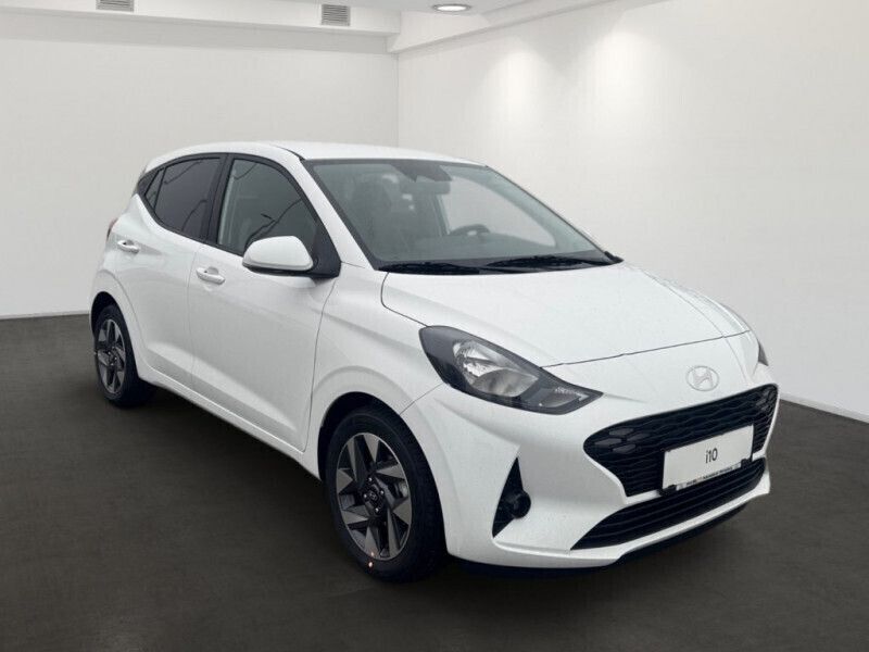 Gebraucht Hyundai i10 GO! 63 PS (46 kW) 2023 Atlas white Kleinwagen