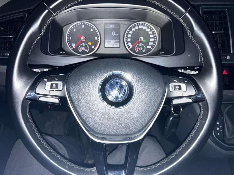 Gebraucht VW Multivan Edition 150 PS (110 kW) 2019 Rot Van