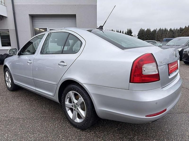 Gebraucht Skoda Octavia Elegance 122 PS (89 kW) 2010 Silber Limousine