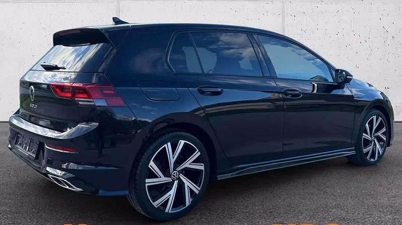 Gebraucht VW Golf VIII R-line 131 PS (96 kW) 2020 Schwarz Kleinwagen