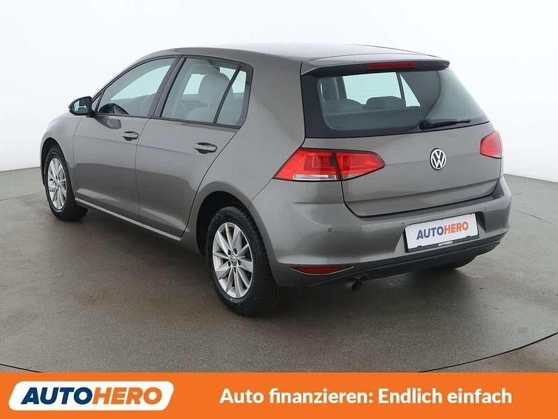 Gebraucht VW Golf VII 110 PS (80 kW) 2015 Grau Kleinwagen