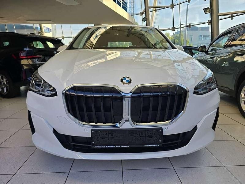 Gebraucht BMW 216 Active Tourer Luxury Line 122 PS (89 kW) 2024 Weiß Van / Kleinbus