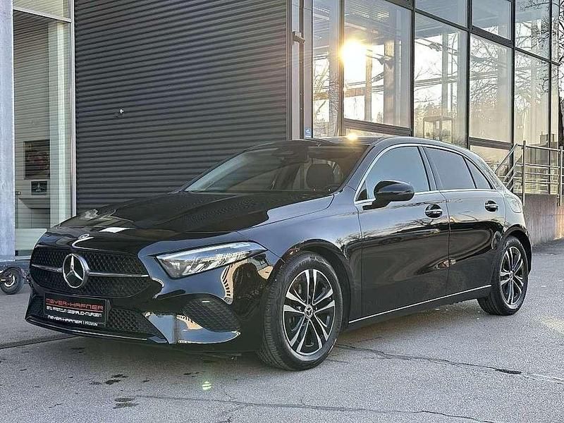 Gebraucht Mercedes A180 Progressive 136 PS (100 kW) 2023 Schwarz Limousine